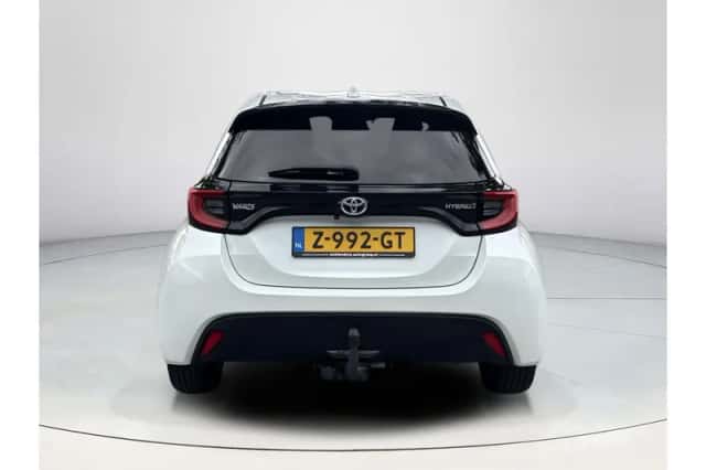 Toyota Yaris (2022) thumbnail 5