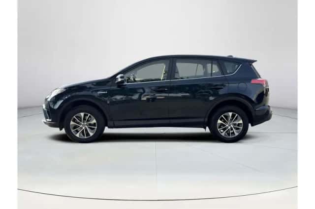 Toyota RAV4 (2018) thumbnail 2