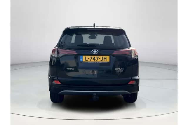 Toyota RAV4 (2018) thumbnail 4