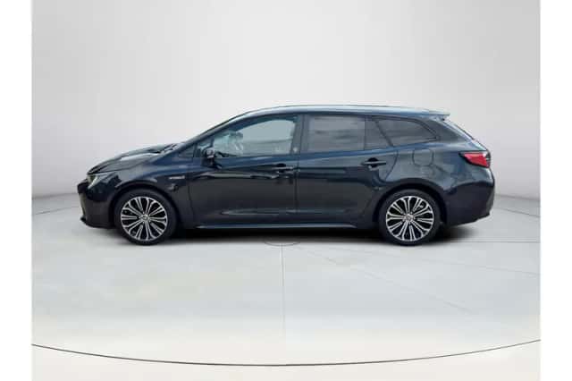 Toyota Corolla (2022) thumbnail 2