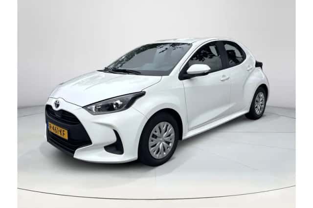 Toyota Yaris (2022) thumbnail 1