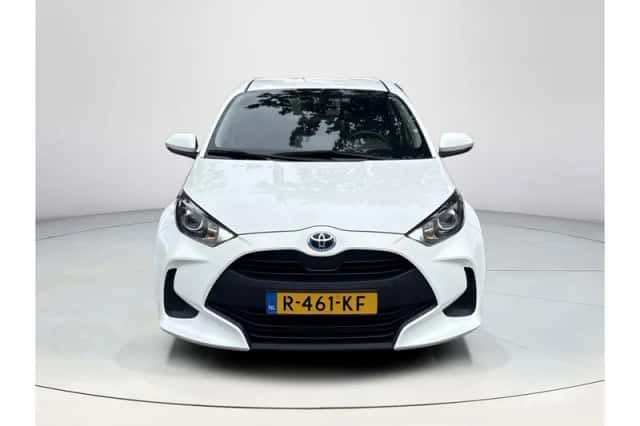 Toyota Yaris (2022) thumbnail 5