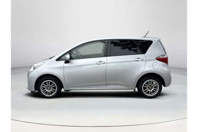 Toyota Verso S (2014) thumbnail 2