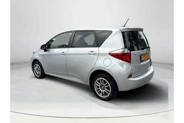 Toyota Verso S (2014) thumbnail 3