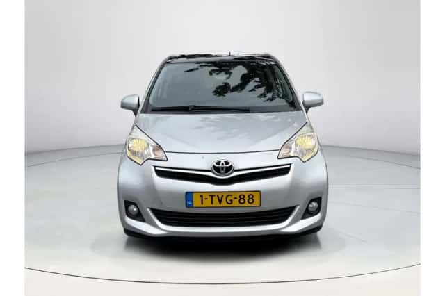Toyota Verso S (2014) thumbnail 5