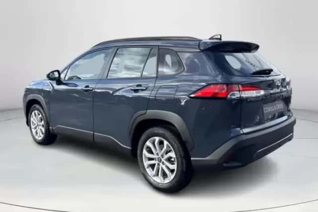 Toyota Corolla Cross (2026) thumbnail 3