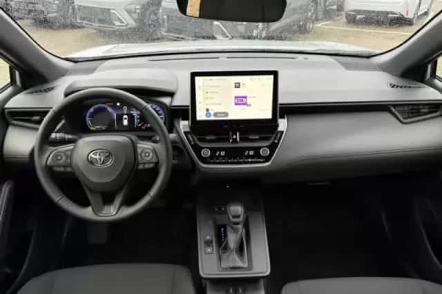 Toyota Corolla Cross (2026) thumbnail 6