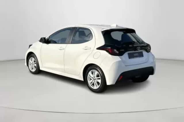 Toyota Yaris (2026) thumbnail 3