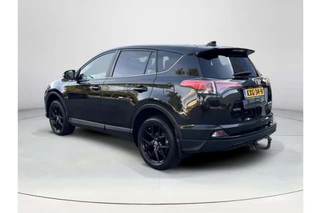 Toyota RAV4 (2018) thumbnail 3