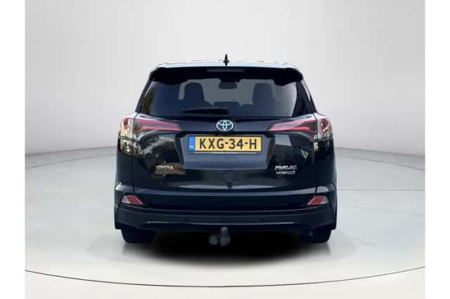 Toyota RAV4 (2018) thumbnail 5