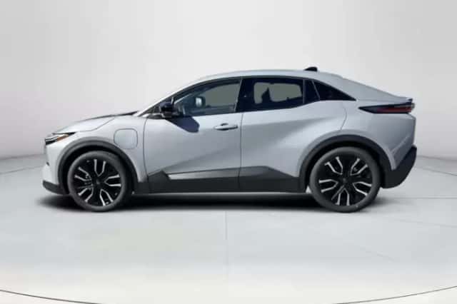 Toyota C-HR+ (2026) thumbnail 2