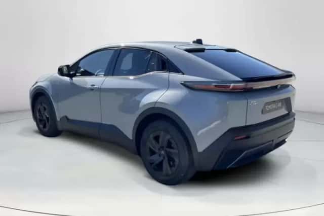 Toyota C-HR+ (2026) thumbnail 3