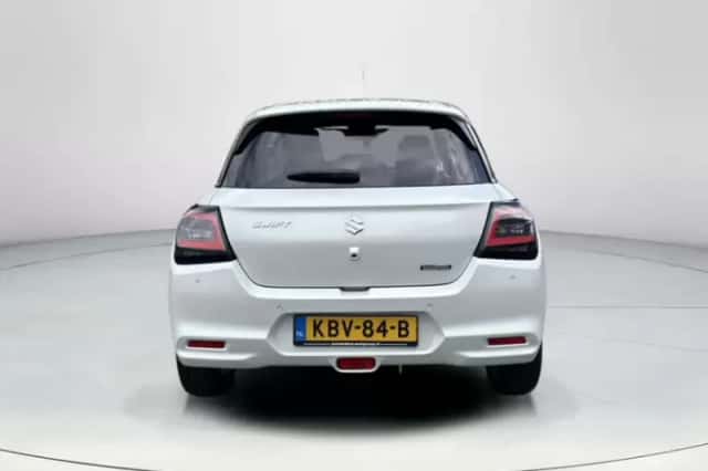 Suzuki Swift (2025) thumbnail 5
