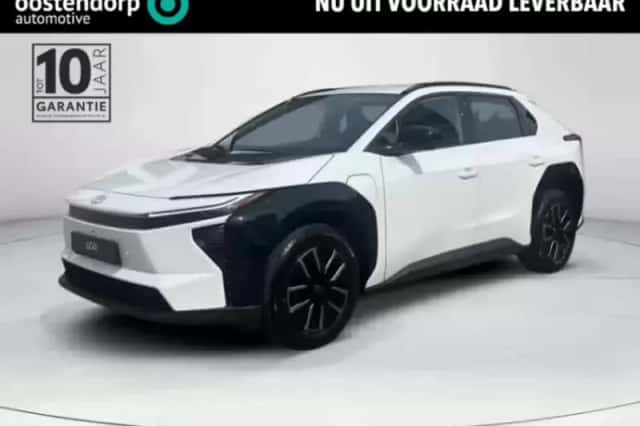 Toyota bZ4X (2026) thumbnail 1