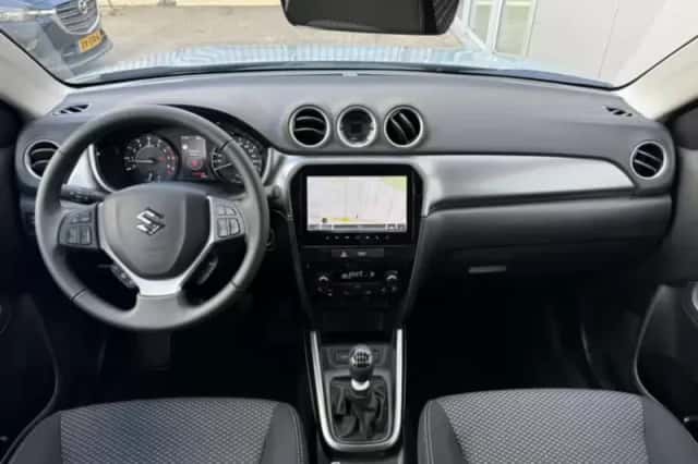 Suzuki Vitara (2025) thumbnail 6