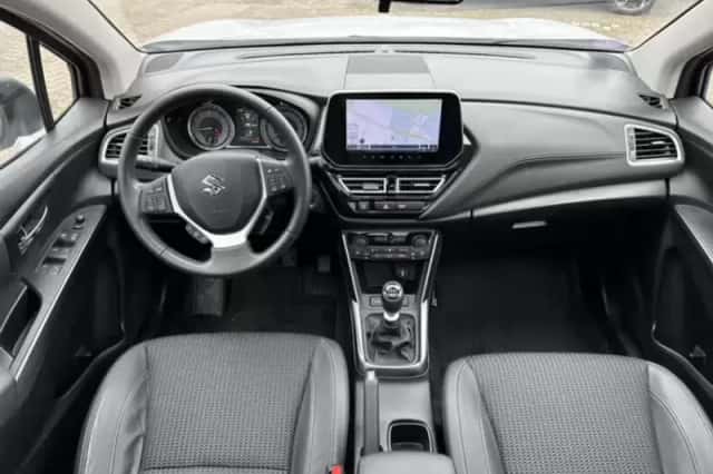 Suzuki S-Cross (2026) thumbnail 6
