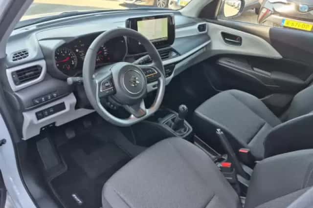 Suzuki Swift (2026) thumbnail 6