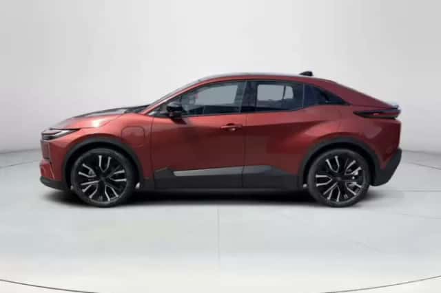Toyota C-HR+ (2026) thumbnail 2