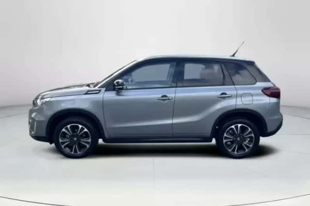 Suzuki Vitara (2023) thumbnail 2