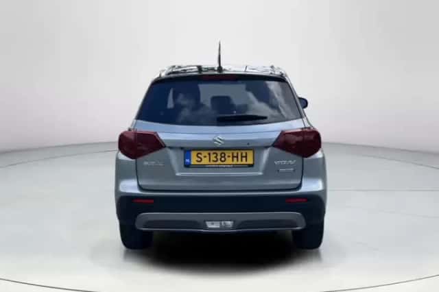 Suzuki Vitara (2023) thumbnail 5
