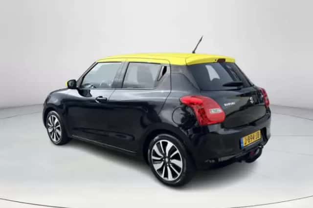 Suzuki Swift (2018) thumbnail 3
