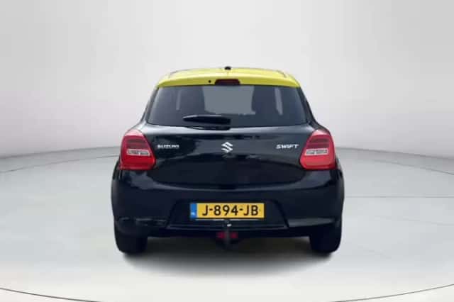 Suzuki Swift (2018) thumbnail 5