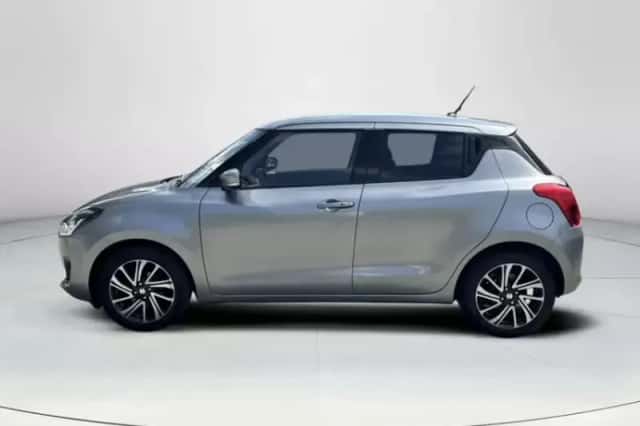 Suzuki Swift (2023) thumbnail 2