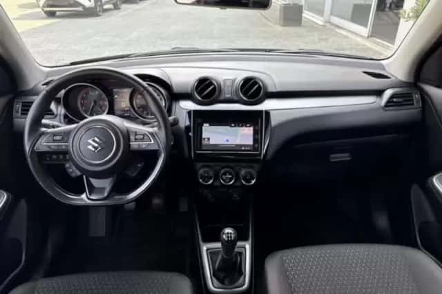 Suzuki Swift (2023) thumbnail 6