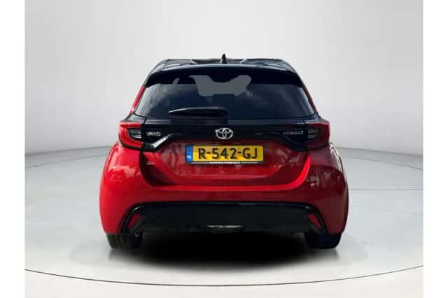 Toyota Yaris (2022) thumbnail 4