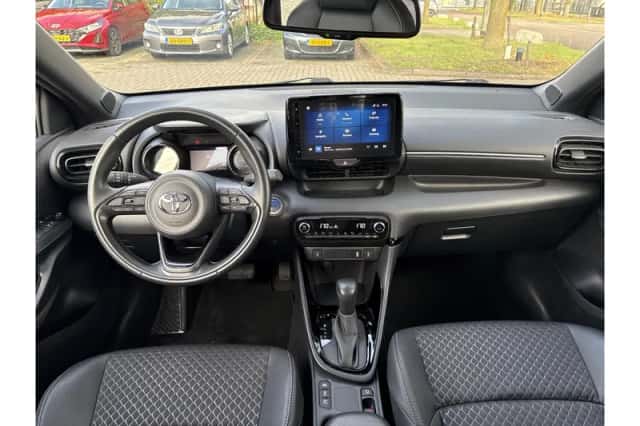 Toyota Yaris (2022) thumbnail 6