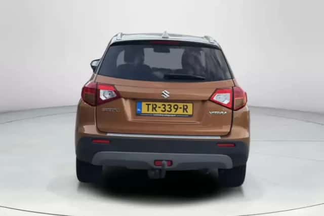 Suzuki Vitara (2017) thumbnail 4