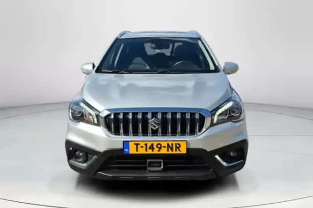 Suzuki S-Cross (2017) thumbnail 5