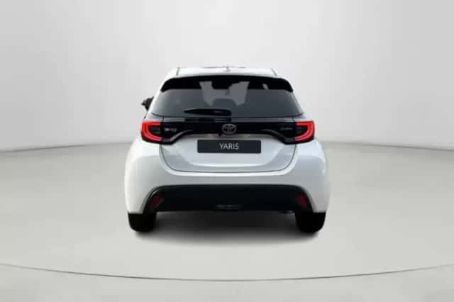 Toyota Yaris (2025) thumbnail 4