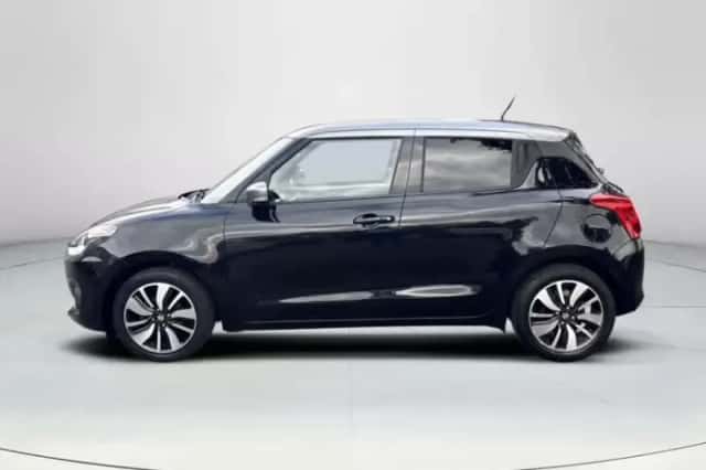 Suzuki Swift (2017) thumbnail 2