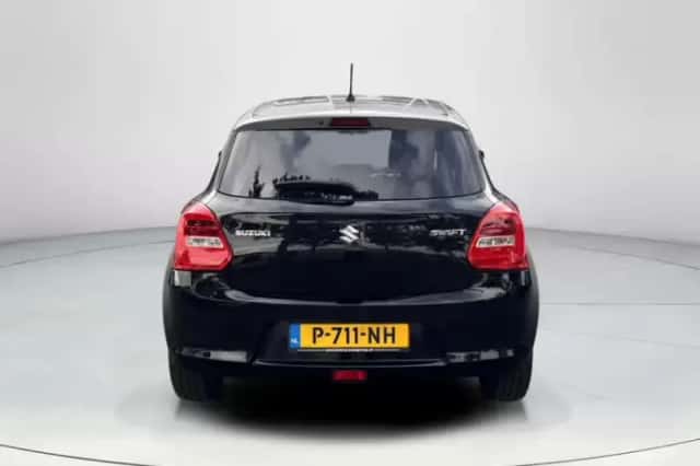 Suzuki Swift (2017) thumbnail 5