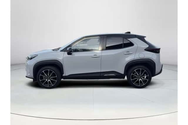 Toyota Yaris Cross (2023) thumbnail 2