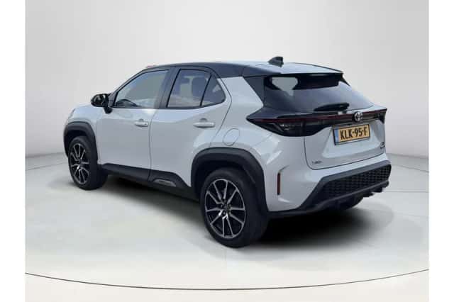 Toyota Yaris Cross (2023) thumbnail 3