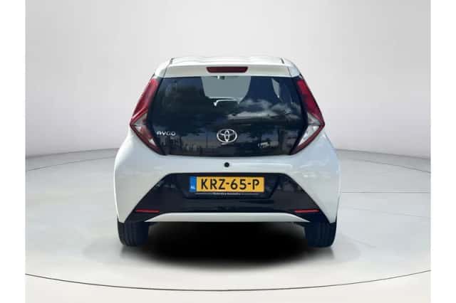 Toyota Aygo (2021) thumbnail 4