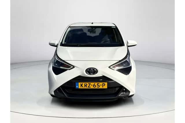 Toyota Aygo (2021) thumbnail 5