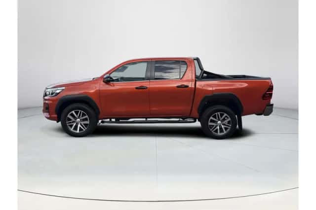 Toyota Hilux (2019) thumbnail 2