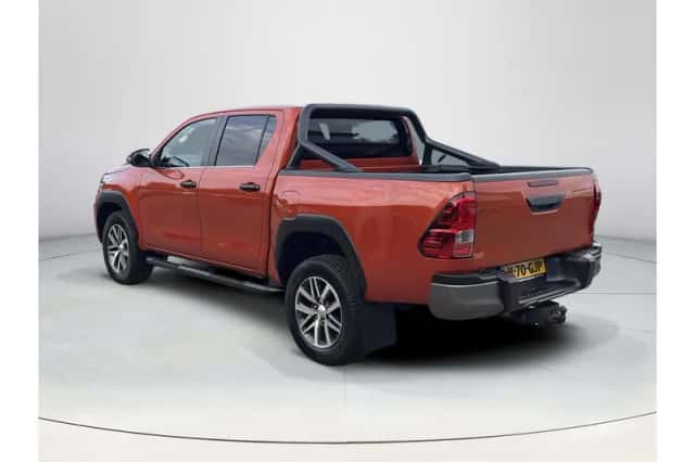 Toyota Hilux (2019) thumbnail 3