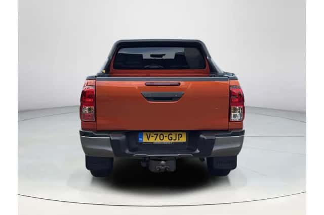 Toyota Hilux (2019) thumbnail 4