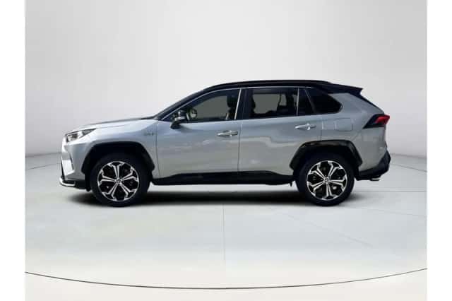 Toyota RAV4 (2022) thumbnail 2