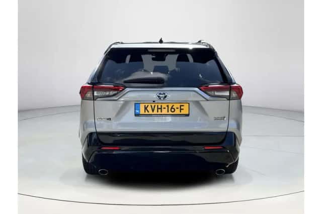 Toyota RAV4 (2022) thumbnail 4