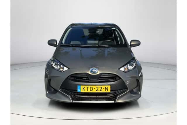 Toyota Yaris (2022) thumbnail 4