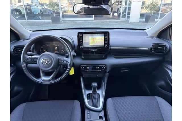Toyota Yaris (2022) thumbnail 6
