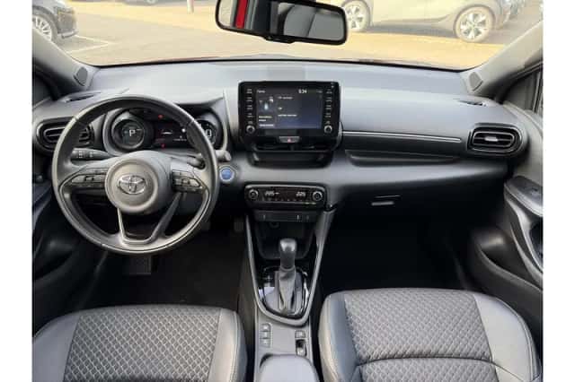 Toyota Yaris (2022) thumbnail 6