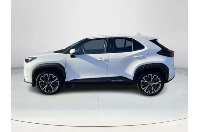 Toyota Yaris Cross (2022) thumbnail 2