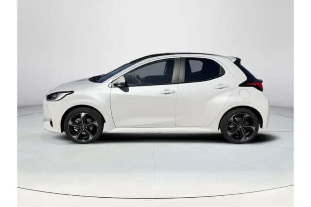 Toyota Yaris (2025) thumbnail 2