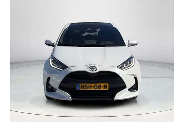 Toyota Yaris (2025) thumbnail 4